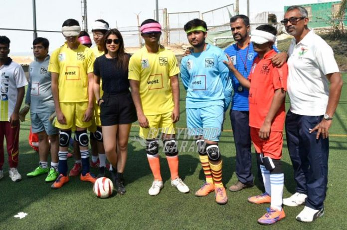 Shriya Saran blind football5