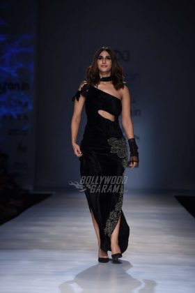 Vaani-Kapoor-AIFW-Autumn-Winter-20172